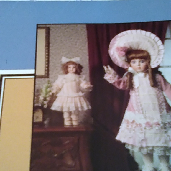 The Franklin Heirloom Be'be' Jumeau Doll - Picture 11 of 15
